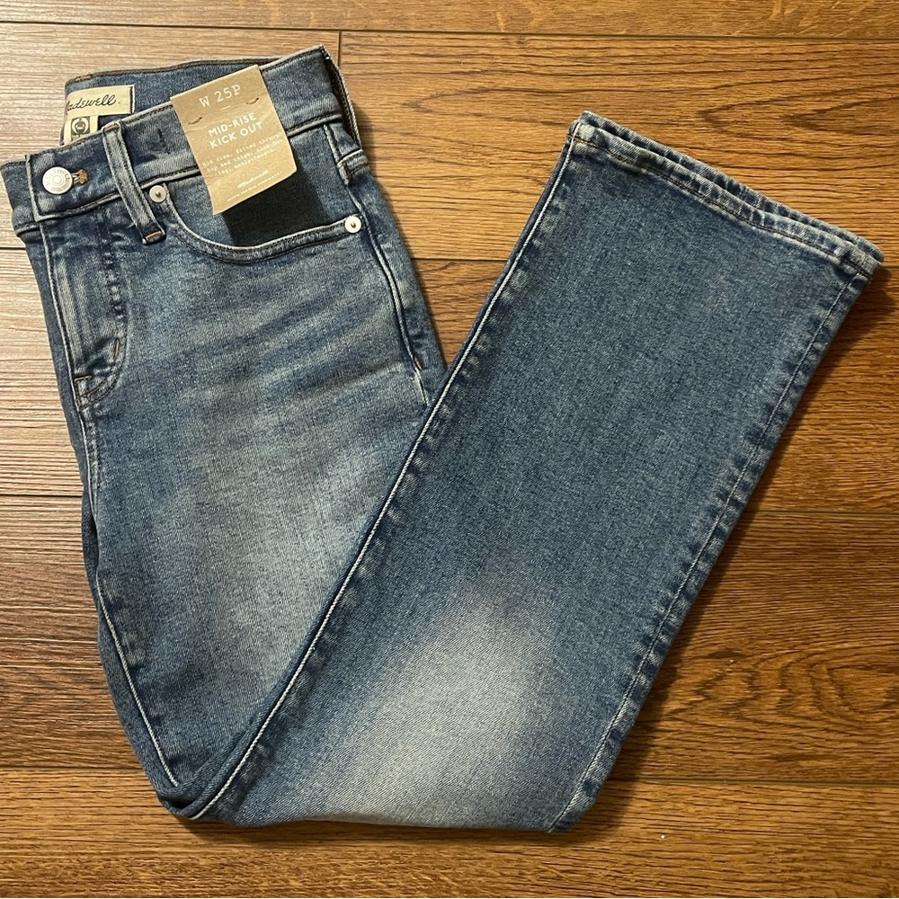Madewell Mid-Rise Kick Out Jeans in Blue